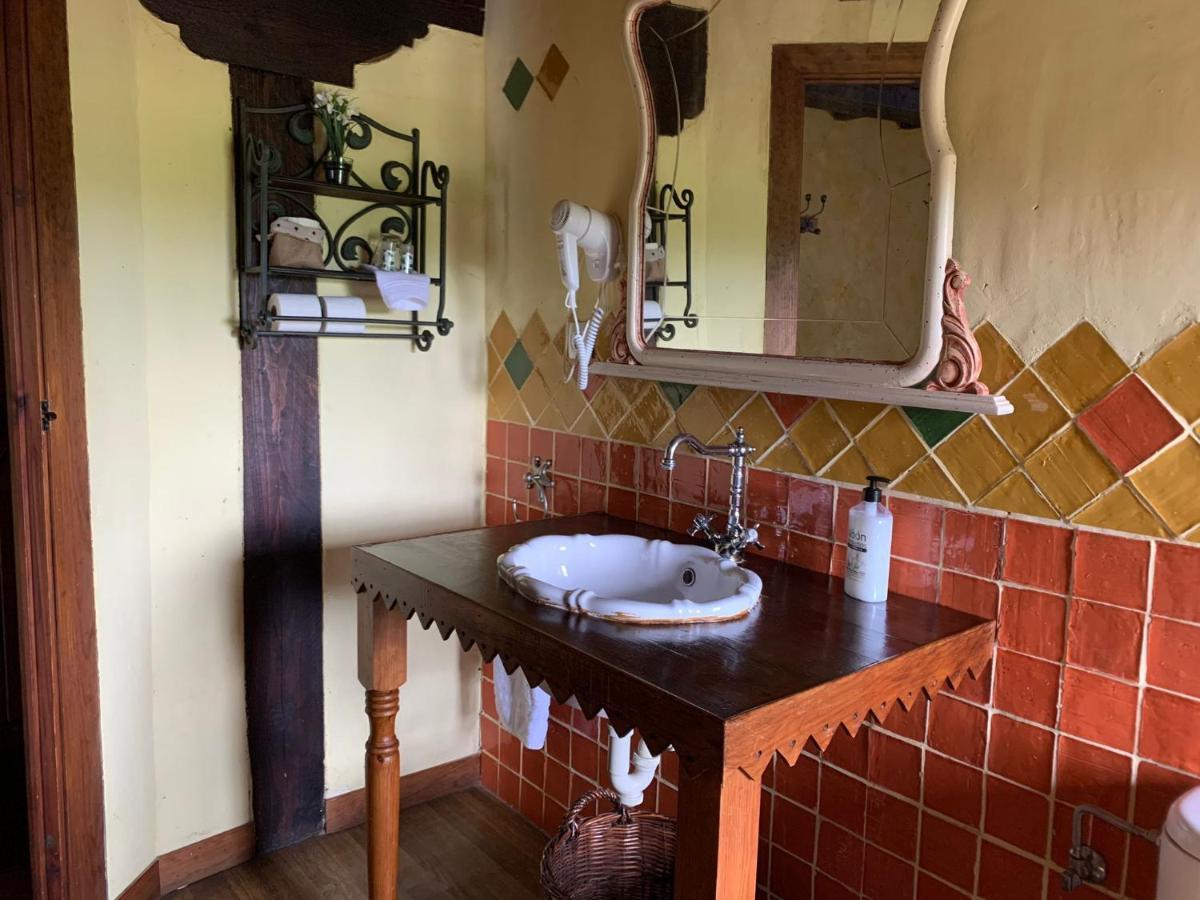 Gasthaus El Espesedo De Cabarceno Argomilla Exterior foto